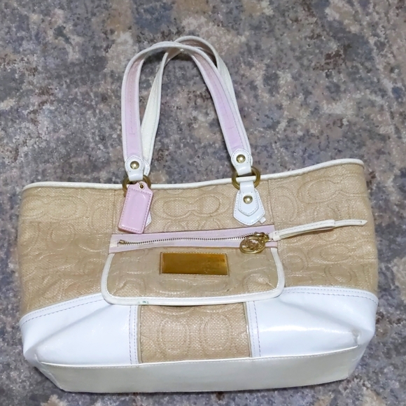 Coach Handbags - Genuine Coach Poppy Summer Raffia tote 16706